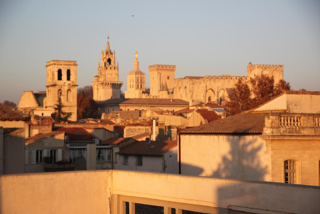 A La Terrasse D'Avignon Daire Oda fotoğraf